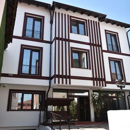 Prior Hotel Prizren Exterior photo